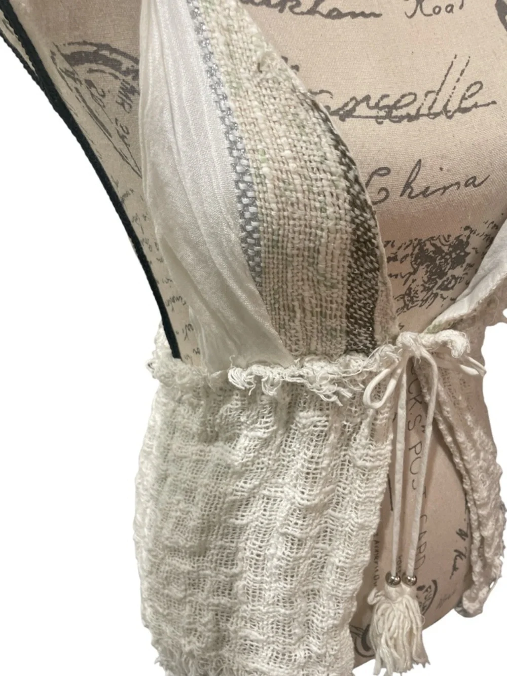PAHIESA Formentera Boho Crochet Gauze Tie Front Top Open Back Fringe - Picture 8 of 9